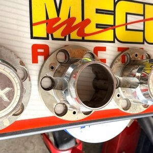 Set of 4 - OEM GM 4x4 Hubcaps